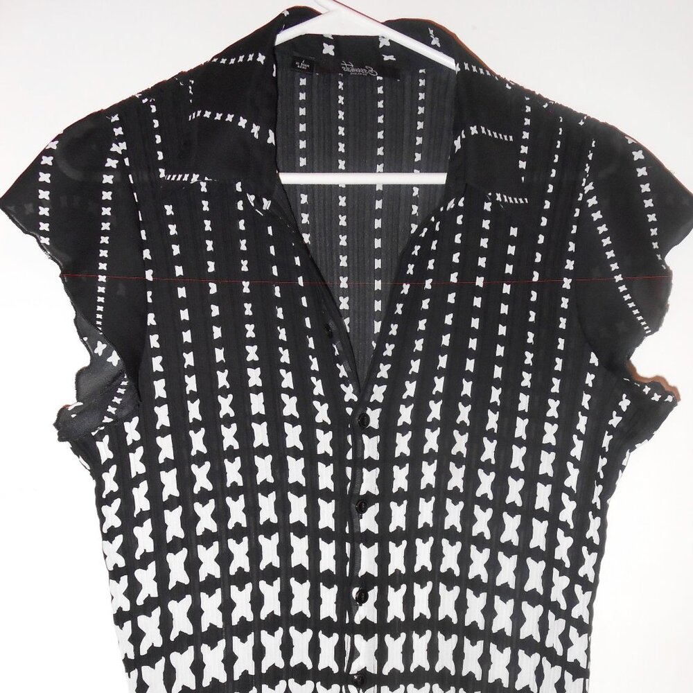 Essentials While and Black Crinkled Blouse
